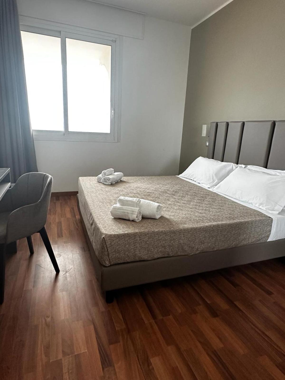 Hotel Golden リミニ エクステリア 写真